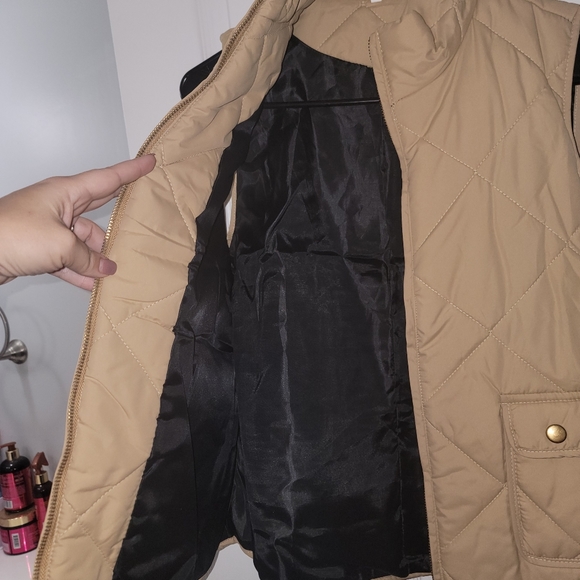 NWT- SUNIFTY VEST WITH POCKETS TAN COLOR - Picture 6 of 7